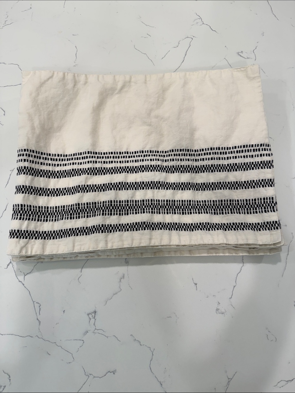 8 Hearth & Hand placemats - Picture 2 of 5